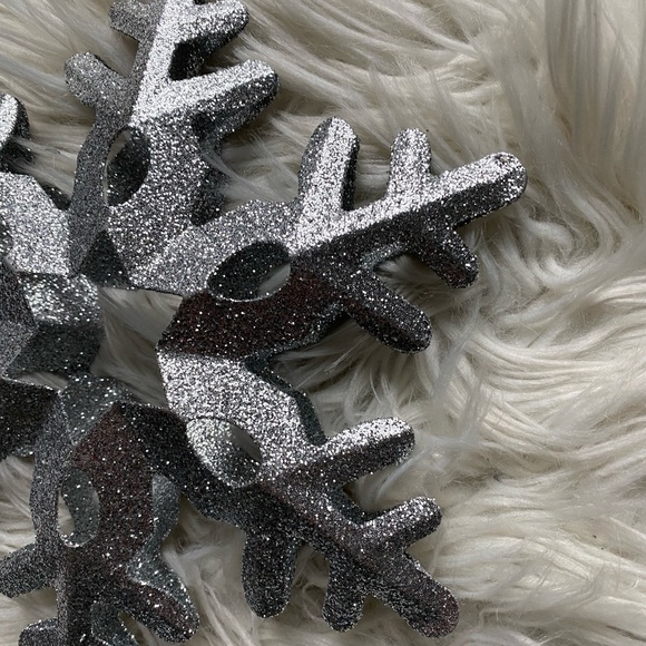 Glitter snowflake tree topper - Picture 3 of 5